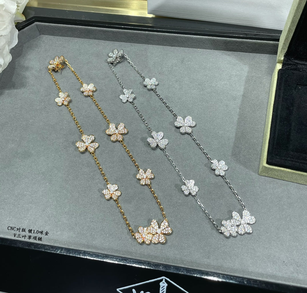 VAN CLEEF & ARPELS Crystal Four-Leaf Clover Necklace