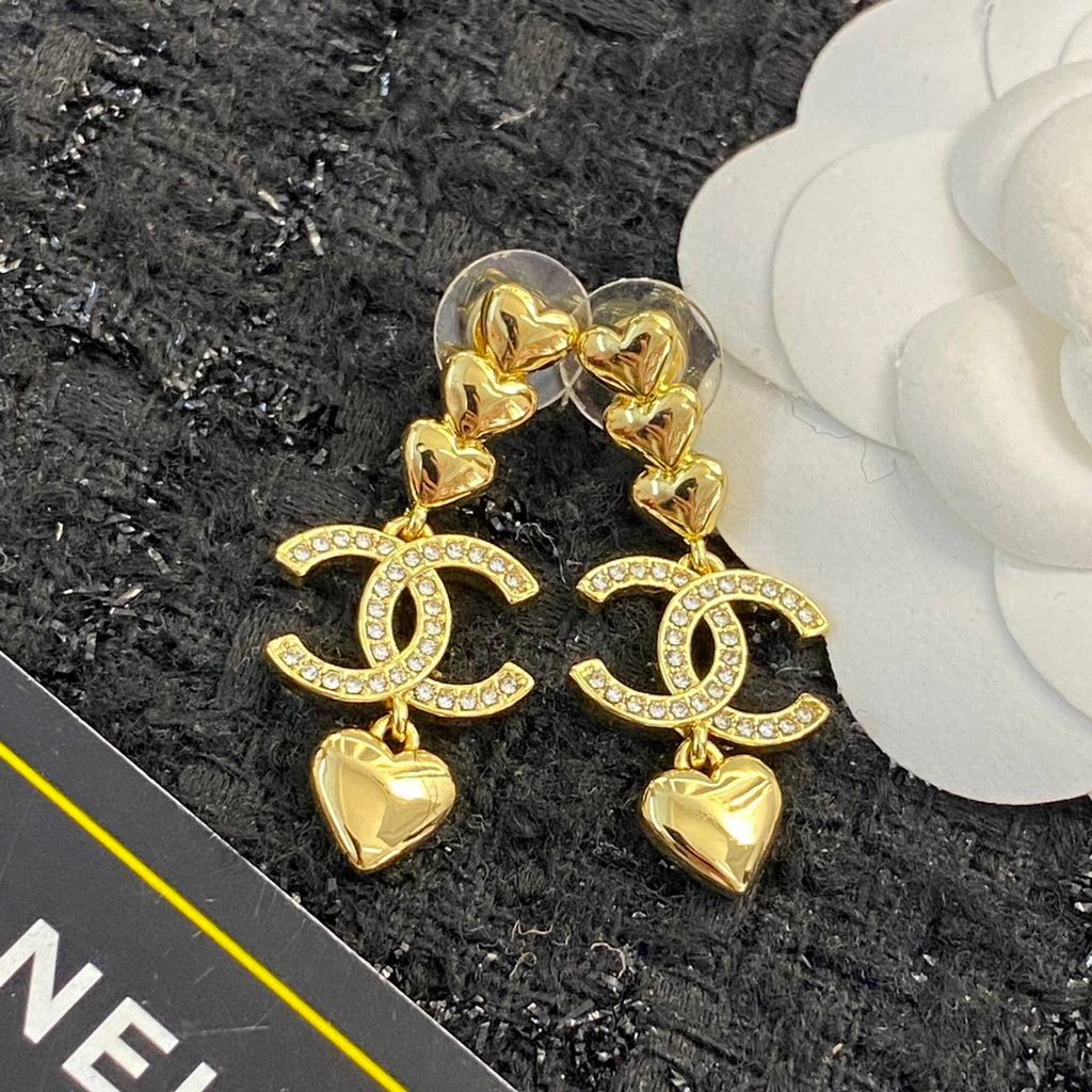 CHANEL P75 Crystal Double-C Tassel Pendant Necklace