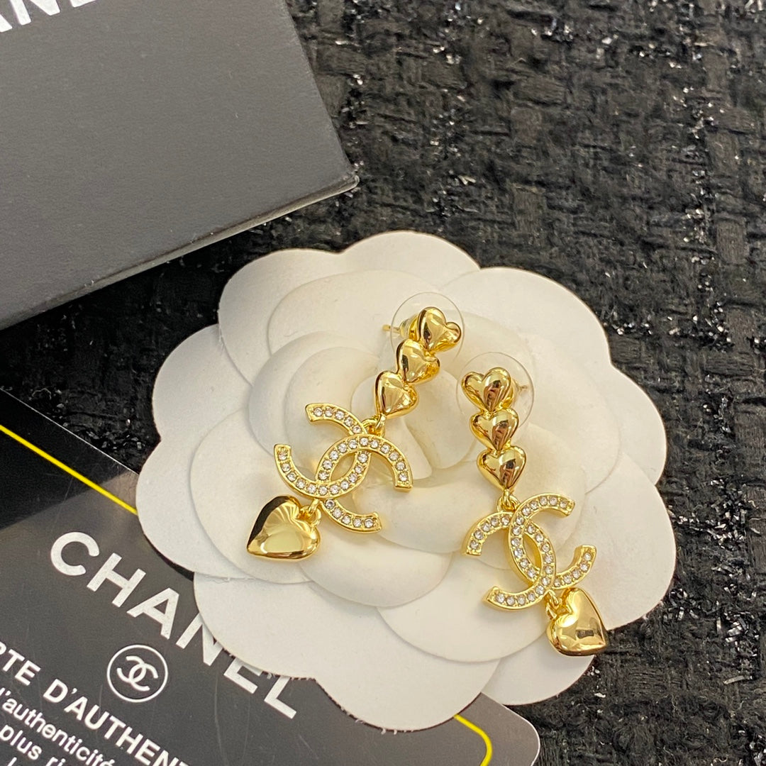 CHANEL P75 Crystal Double-C Tassel Pendant Necklace