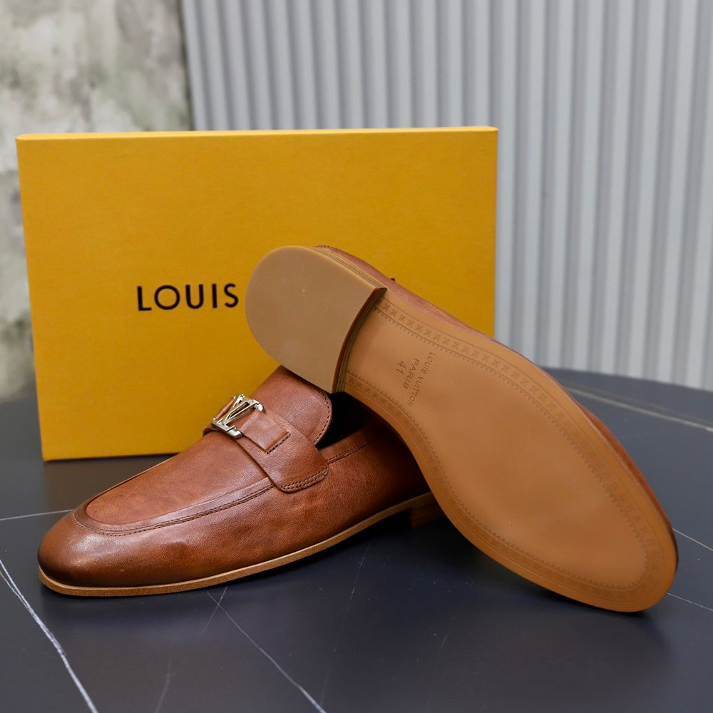 Louis Vuitton Men's Sneakers - Style 426001