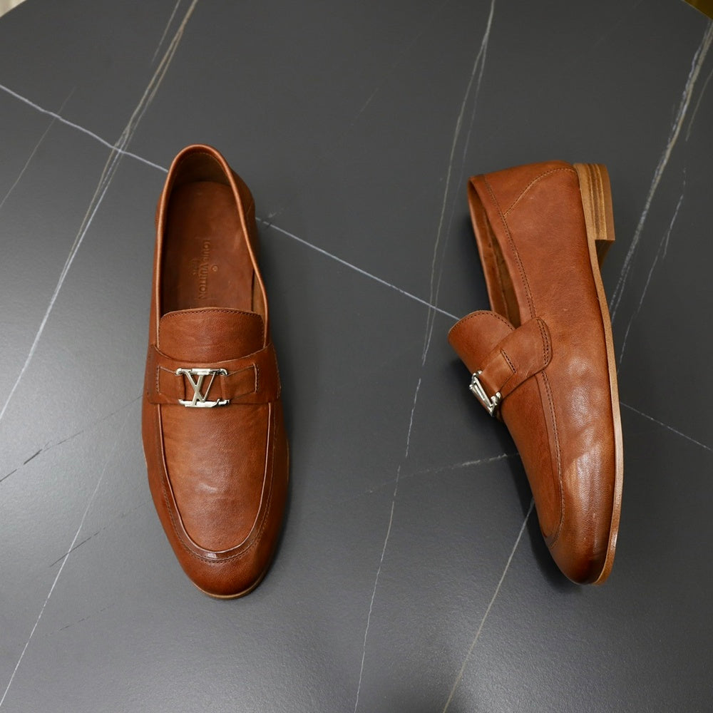 Louis Vuitton Men's Sneakers - Style 426001