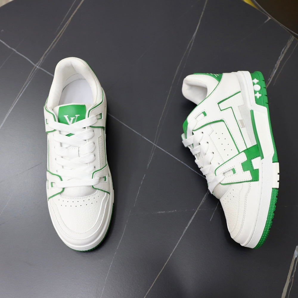Louis Vuitton Men's Shoes - Style 426813