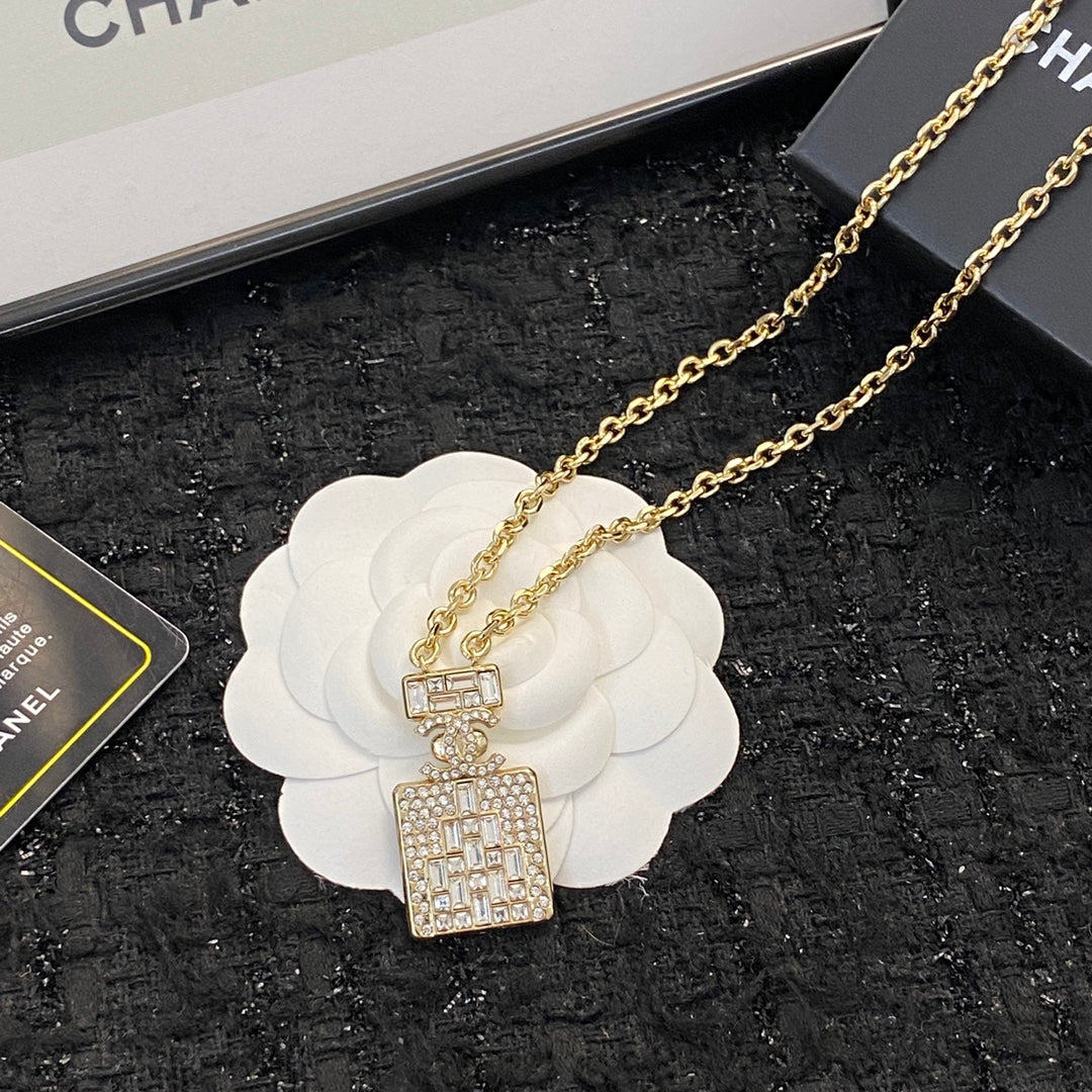 CHANEL Crystal Necklace