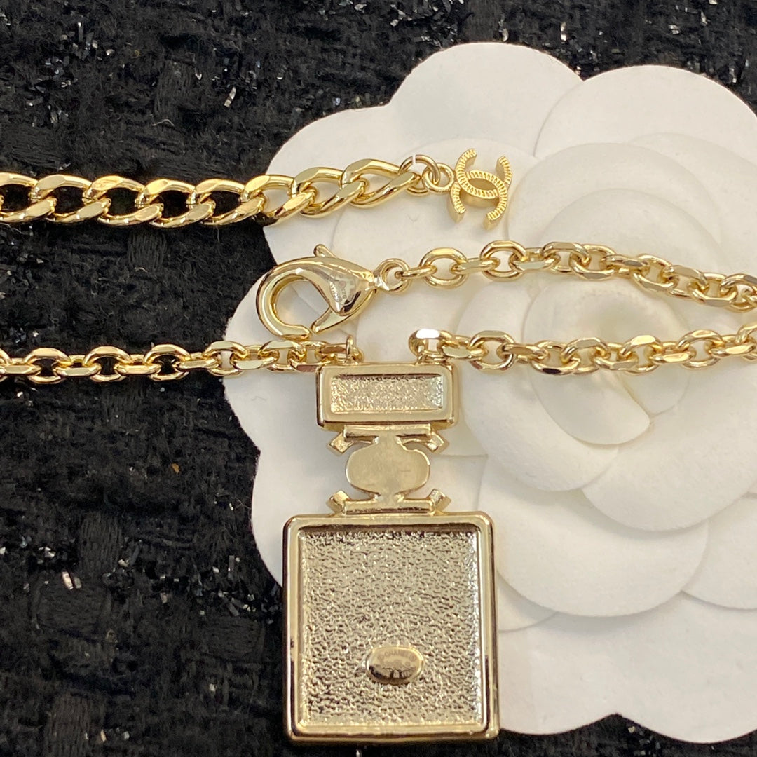 CHANEL Crystal Necklace
