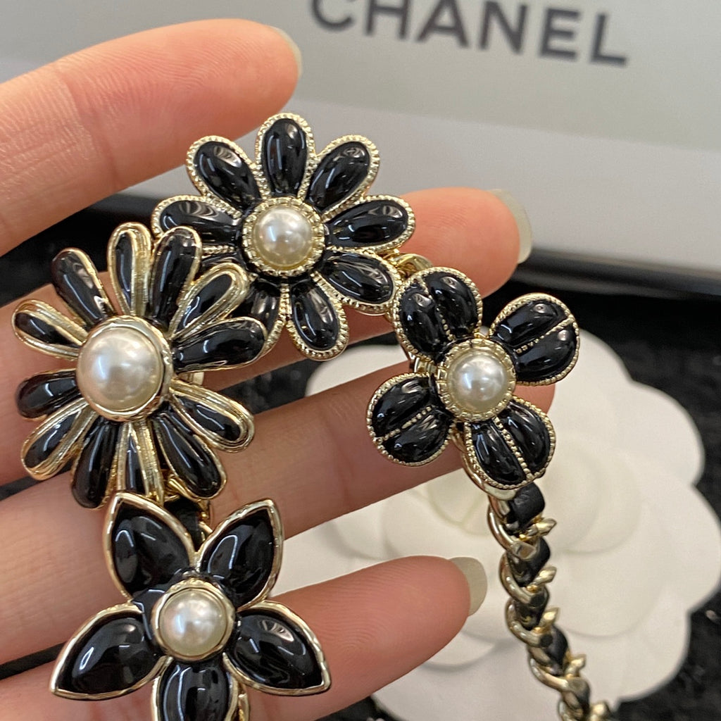 CHANEL P125 Vintage Choker Necklace