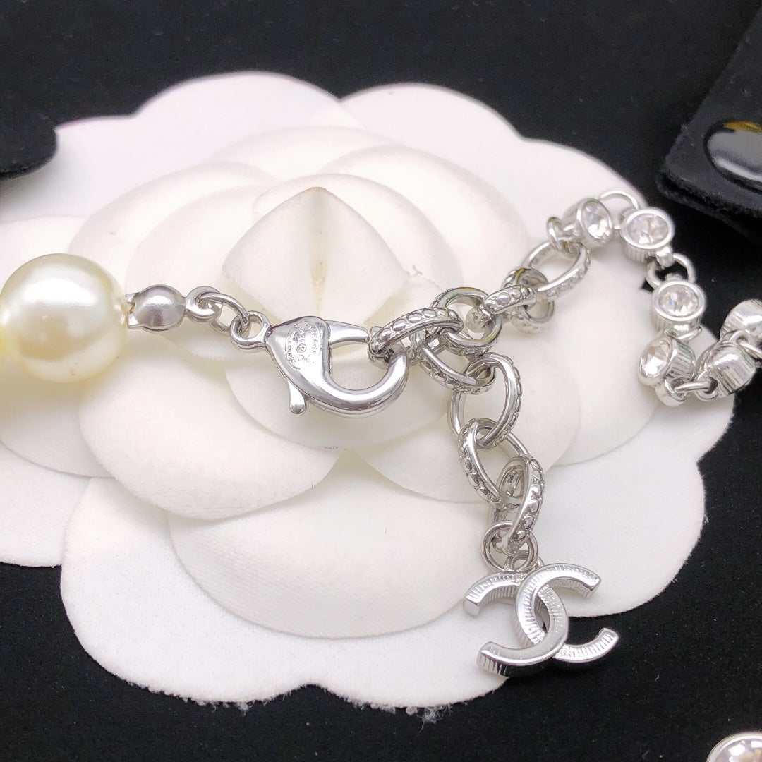 SWAROVSKI Pearl Crystal Necklace