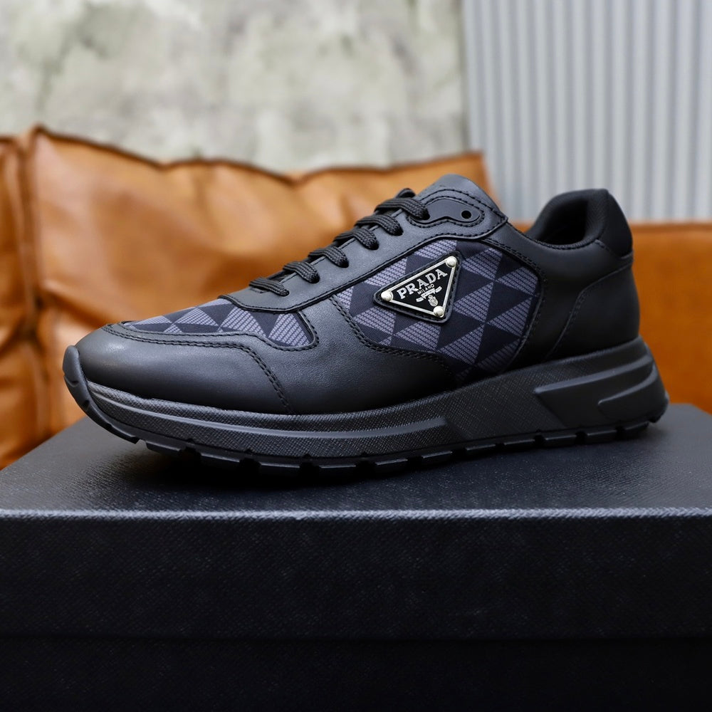Prada Men's Shoes - Style 428273