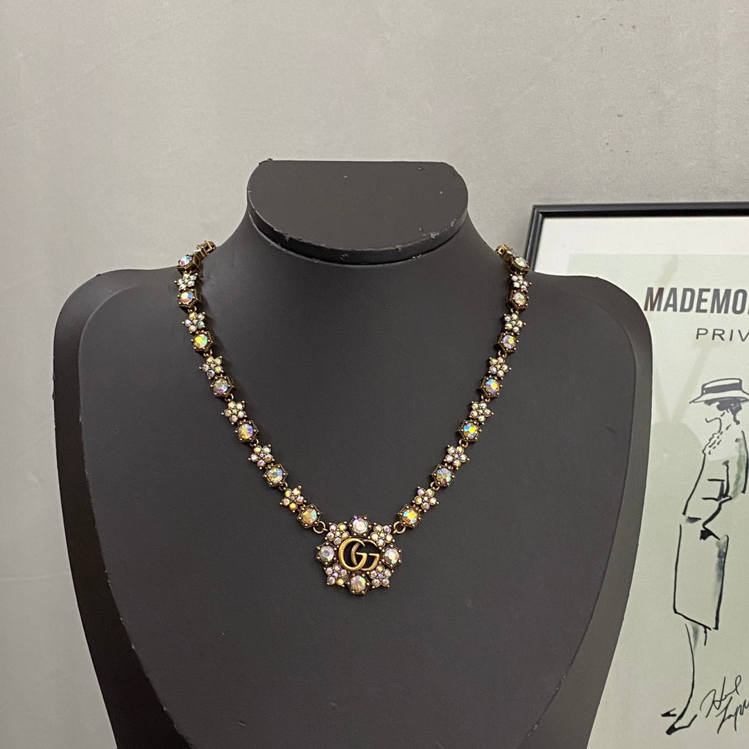 GUCCI CN011 Crystal Vintage Necklace