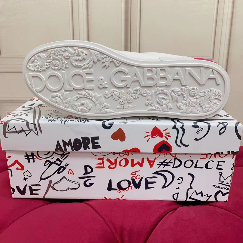 高端版本 高质量 品牌大底DOLCE & GABBANA 2023新款 顶级版本 高端质量 独家精工定制上市 品牌字母工艺点缀绝美奢华闪耀 精湛的做工 众多人至爱采用高端进口牛皮 白丝绸羊里 完美诠释鞋履最新灵感 经典与时尚融为一体奢华迷梦驾凌时尚高端品质 码数 男38-44标准码数 #383841 - image 8