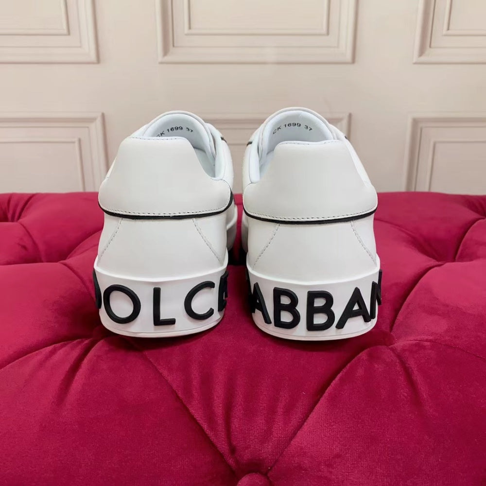 高端版本 高质量 品牌大底DOLCE & GABBANA 2023新款 顶级版本 高端质量 独家精工定制上市 品牌字母工艺点缀绝美奢华闪耀 精湛的做工 众多人至爱采用高端进口牛皮 白丝绸羊里 完美诠释鞋履最新灵感 经典与时尚融为一体奢华迷梦驾凌时尚高端品质 码数 男38-44标准码数 #383841 - image 9