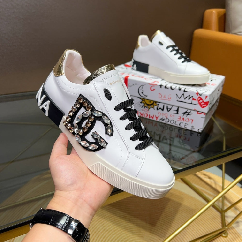 高端版本 高质量 品牌大底DOLCE & GABBANA 2023新款 顶级版本 高端质量 独家精工定制上市 品牌字母工艺点缀绝美奢华闪耀 精湛的做工 众多人至爱采用高端进口牛皮 白丝绸羊里 完美诠释鞋履最新灵感 经典与时尚融为一体奢华迷梦驾凌时尚高端品质 码数 男38-44标准码数 #383806 - image 3