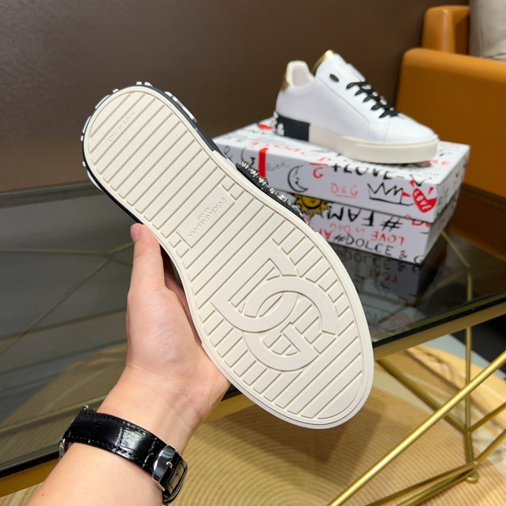 高端版本 高质量 品牌大底DOLCE & GABBANA 2023新款 顶级版本 高端质量 独家精工定制上市 品牌字母工艺点缀绝美奢华闪耀 精湛的做工 众多人至爱采用高端进口牛皮 白丝绸羊里 完美诠释鞋履最新灵感 经典与时尚融为一体奢华迷梦驾凌时尚高端品质 码数 男38-44标准码数 #383806 - image 8