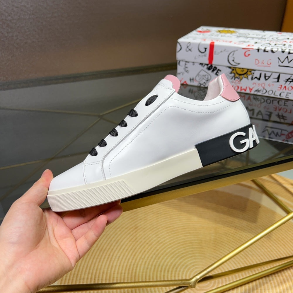 高端版本 高质量 品牌大底DOLCE & GABBANA 2023新款 顶级版本 高端质量 独家精工定制上市 品牌字母工艺点缀绝美奢华闪耀 精湛的做工 众多人至爱采用高端进口牛皮 白丝绸羊里 完美诠释鞋履最新灵感 经典与时尚融为一体奢华迷梦驾凌时尚高端品质 码数 男38-44标准码数 #383807 - image 8