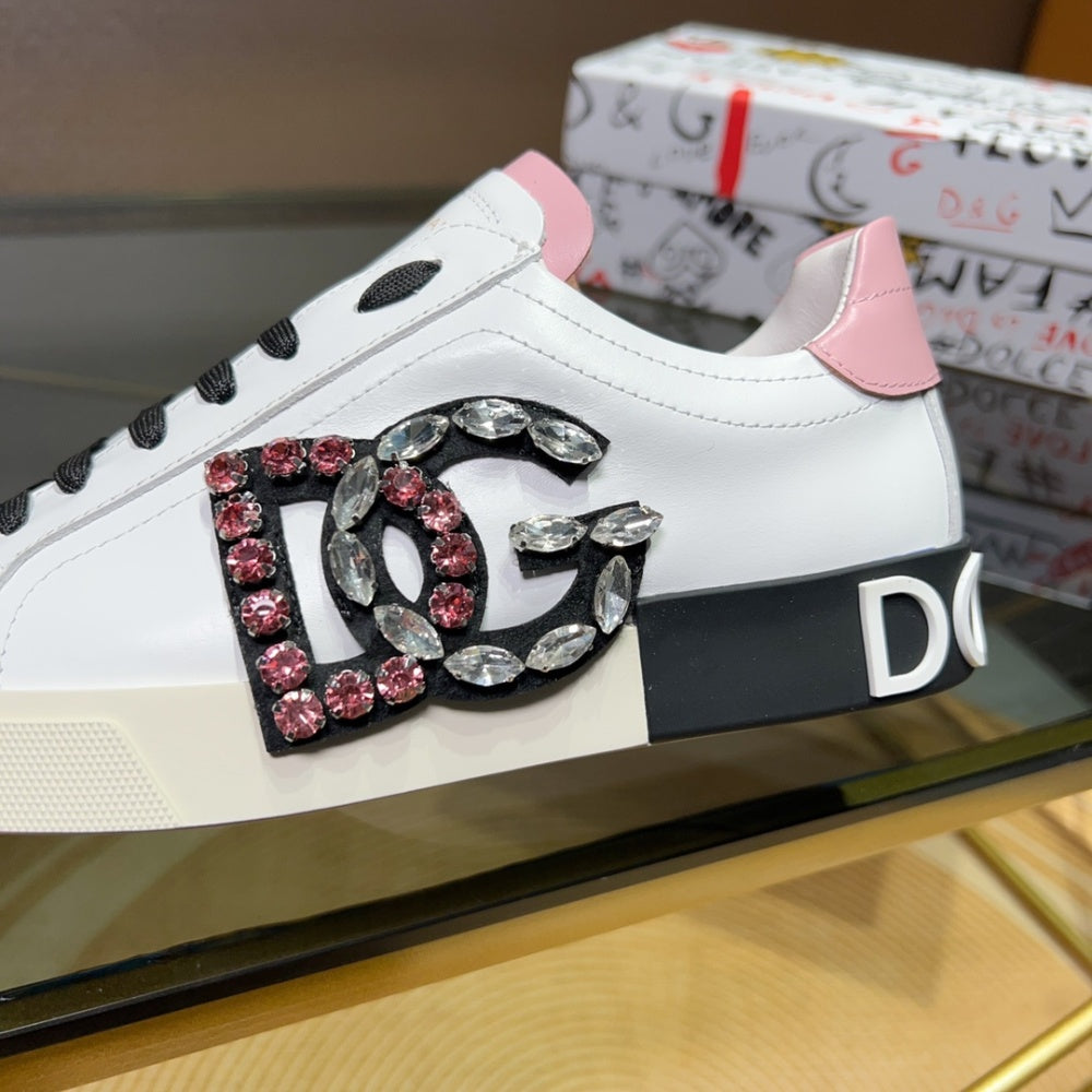 高端版本 高质量 品牌大底DOLCE & GABBANA 2023新款 顶级版本 高端质量 独家精工定制上市 品牌字母工艺点缀绝美奢华闪耀 精湛的做工 众多人至爱采用高端进口牛皮 白丝绸羊里 完美诠释鞋履最新灵感 经典与时尚融为一体奢华迷梦驾凌时尚高端品质 码数 男38-44标准码数 #383807 - image 6
