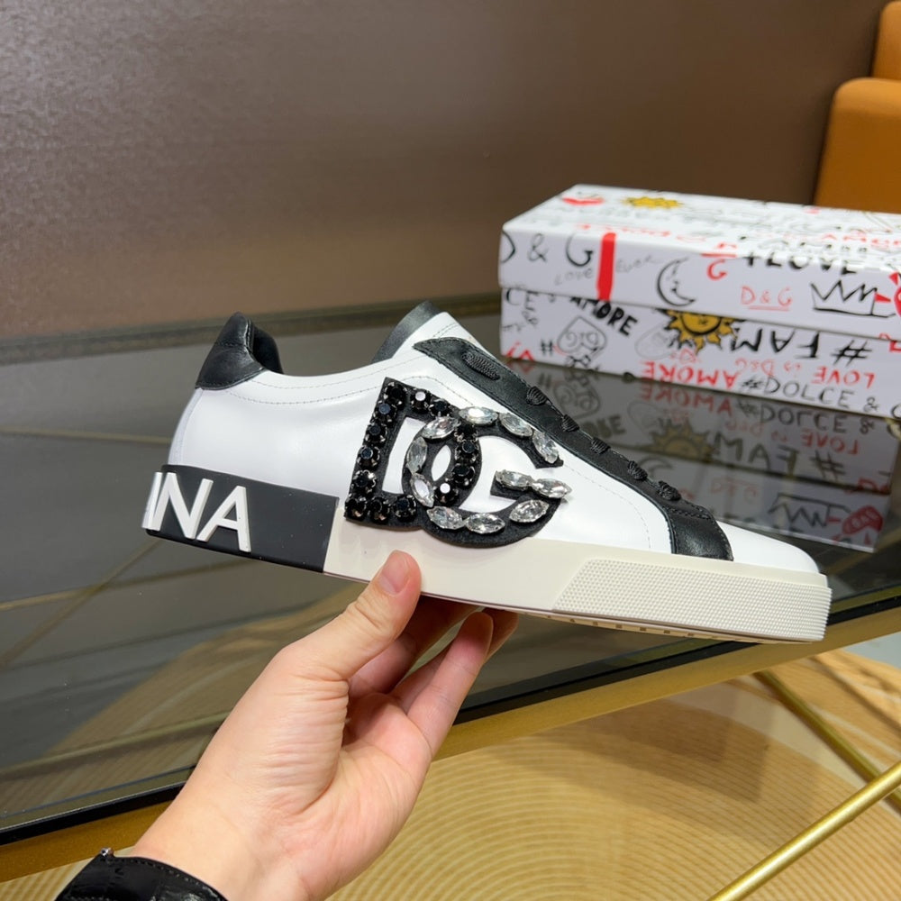 高端版本 高质量 品牌大底DOLCE & GABBANA 2023新款 顶级版本 高端质量 独家精工定制上市 品牌字母工艺点缀绝美奢华闪耀 精湛的做工 众多人至爱采用高端进口牛皮 白丝绸羊里 完美诠释鞋履最新灵感 经典与时尚融为一体奢华迷梦驾凌时尚高端品质 码数 男38-44标准码数 #383808 - image 6