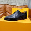 Louis Vuitton Men's Sneakers - Style 425701