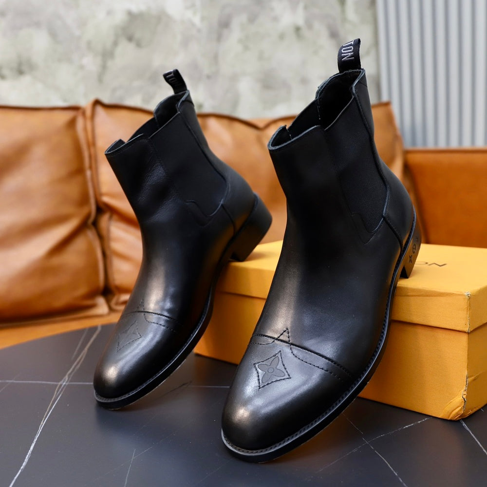 Louis Vuitton Men's Shoes - Style 426004