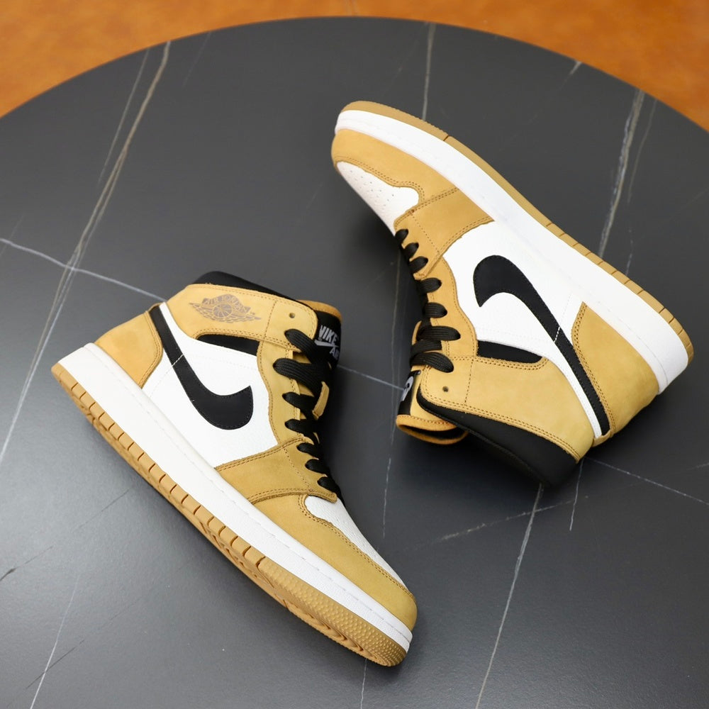 Designer Unisex Sneakers - Style 425661
