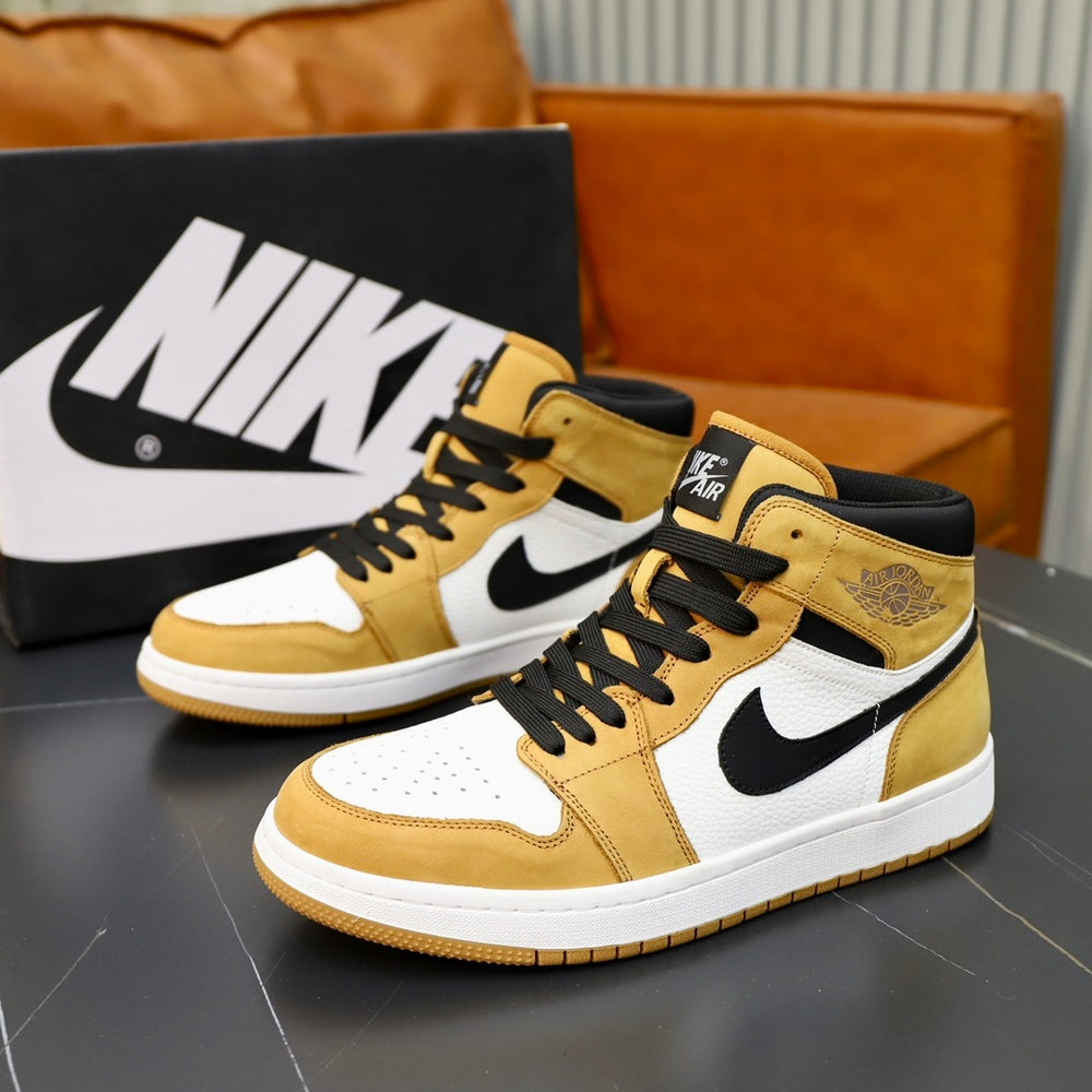 Designer Unisex Sneakers - Style 425661