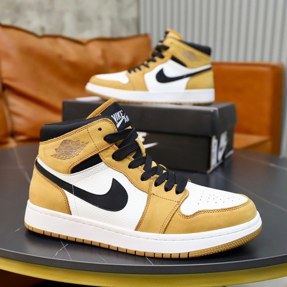 Designer Unisex Sneakers - Style 425661