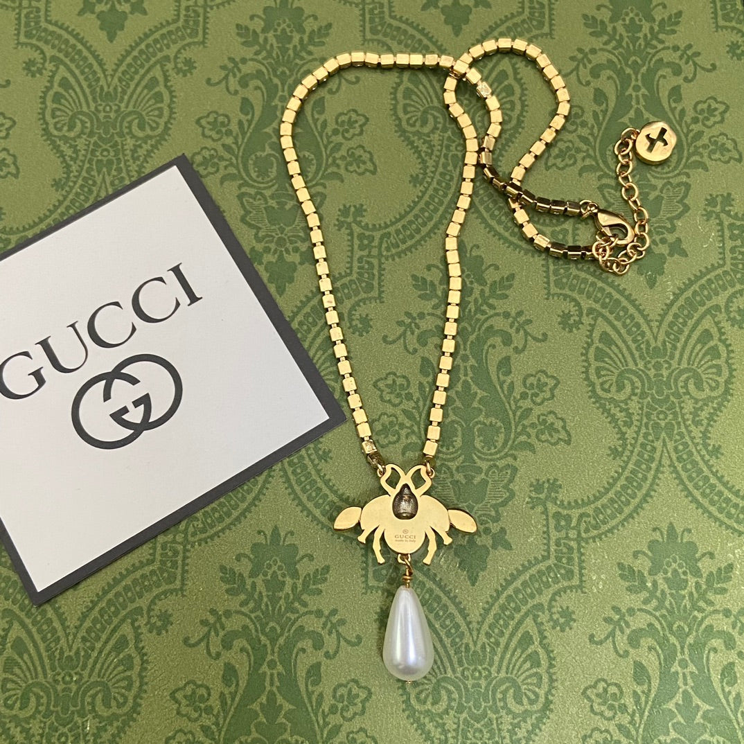 GUCCI Pearl Pendant Necklace