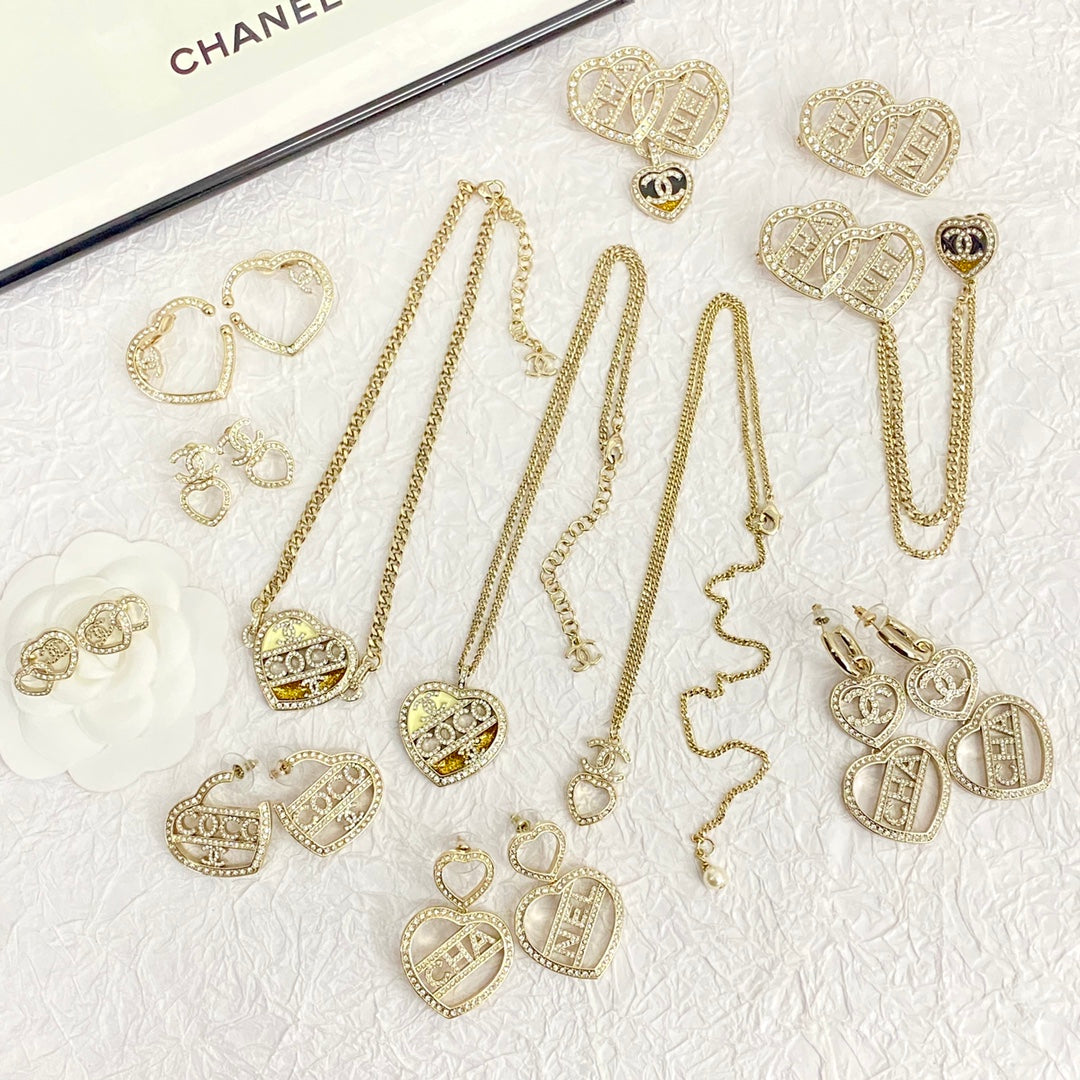 CHANEL Vintage Necklace