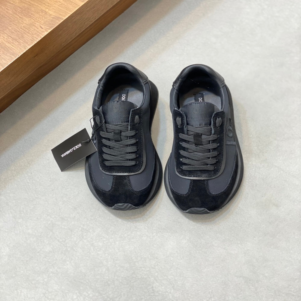💰210••新品••Dolce&Gabbana••DG✔️高端男士运动•休闲鞋。顶级专柜原单货。 原版进口牛皮 多种材质拼接设计➕进口牛皮内里 牛皮垫脚➕原版TPR弹力大底。 Size：39-44（38、45定制） #379907 - image 1