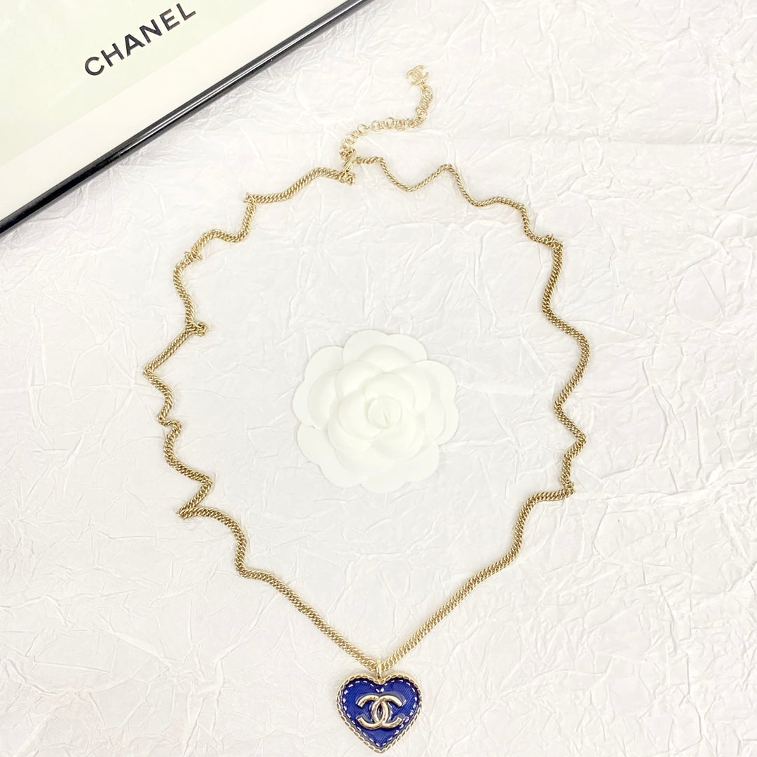 CHANEL Vintage Necklace