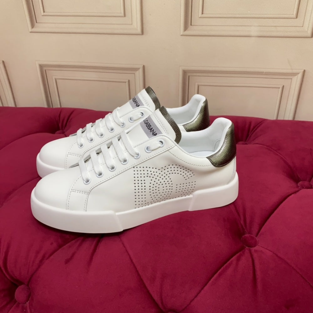 高端版本 高质量 品牌大底DOLCE & GABBANA 2024新款 高端质量 独家精工定制上市 品牌字母工艺点缀绝美奢华闪耀 精湛的做工 众多人至爱采用高端进口丝绸牛皮 羊里 完美诠释鞋履最新灵感 经典与时尚融为一体奢华迷梦驾凌时尚高端品质 码数男38-44标准码数 #383860 - image 4
