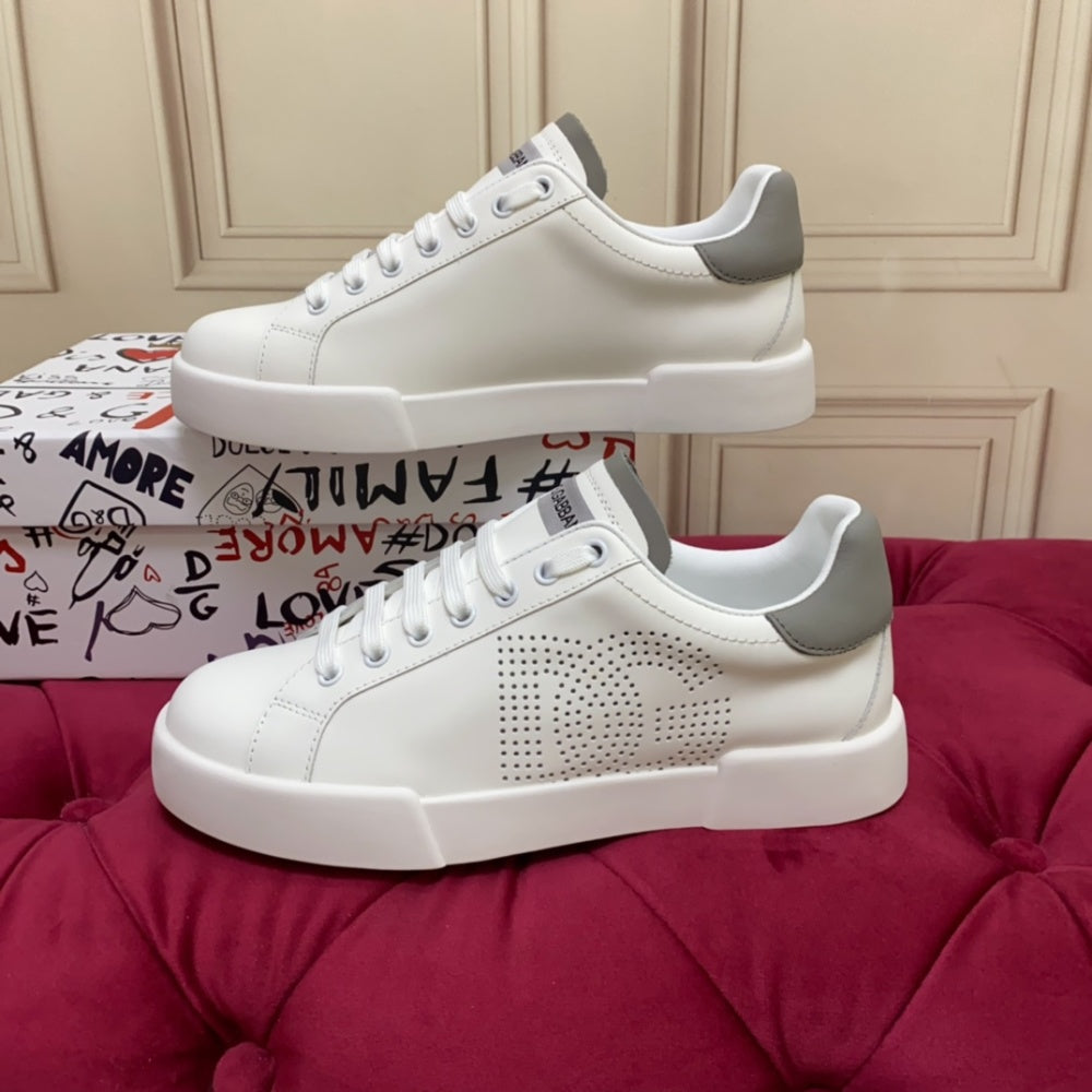 男2高端版本 高质量 品牌大底DOLCE & GABBANA 2024新款 高端质量 独家精工定制上市 品牌字母工艺点缀绝美奢华闪耀 精湛的做工 众多人至爱采用高端进口丝绸牛皮 羊里 完美诠释鞋履最新灵感 经典与时尚融为一体奢华迷梦驾凌时尚高端品质 码数男38-4标准码数p190 #383856 - image 2