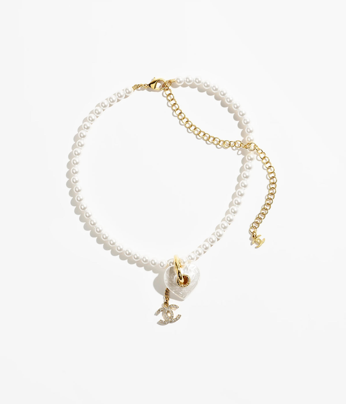 CHANEL Pearl Necklace