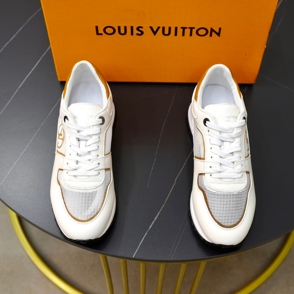 Louis Vuitton Men's Sneakers - Style 428453