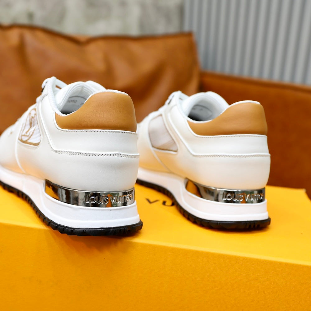 Louis Vuitton Men's Sneakers - Style 428453