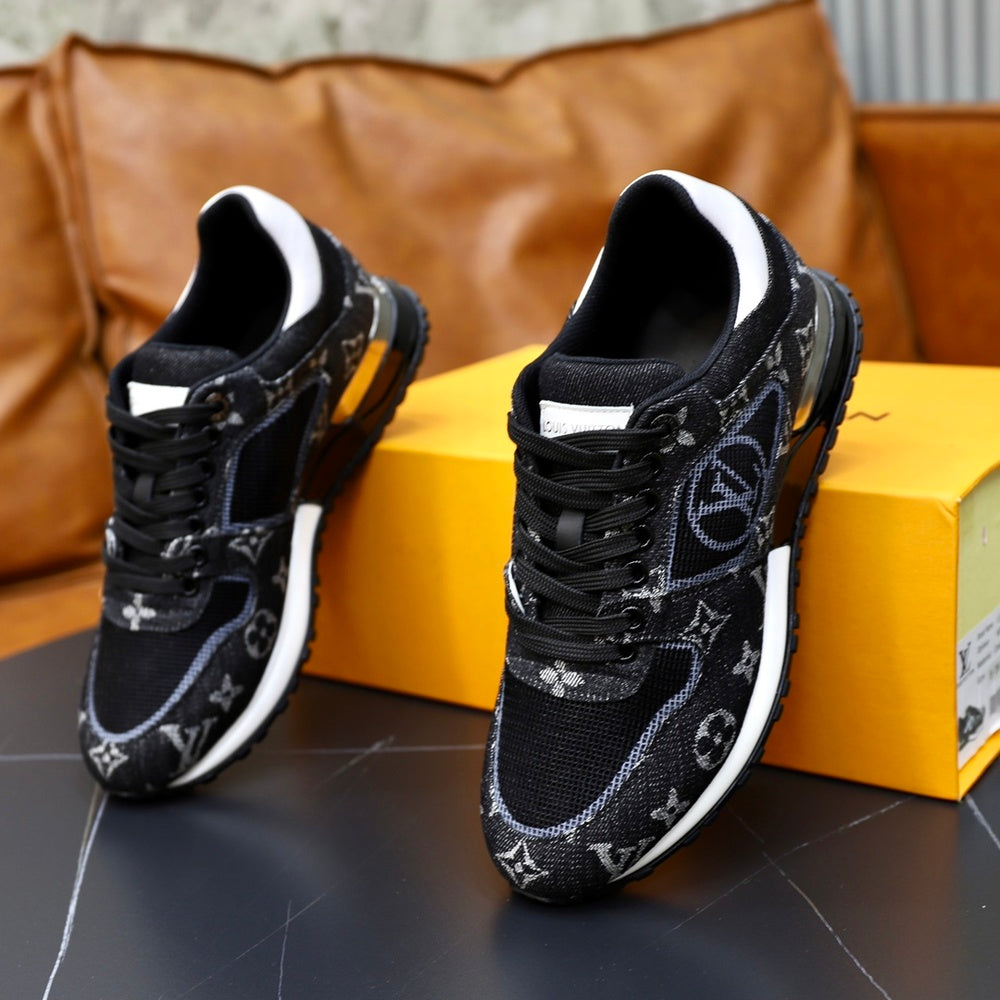 Louis Vuitton Men's Sneakers - Style 428455