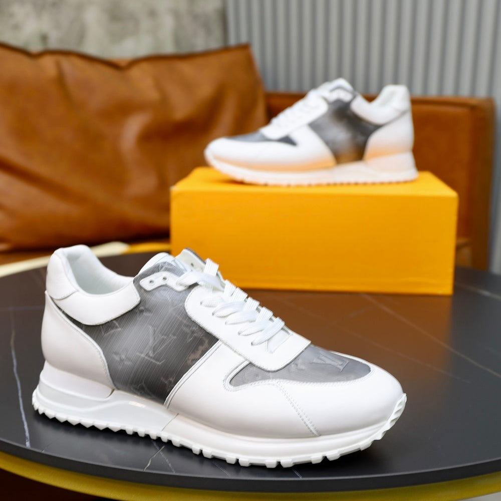Louis Vuitton Men's Sneakers - Style 425607