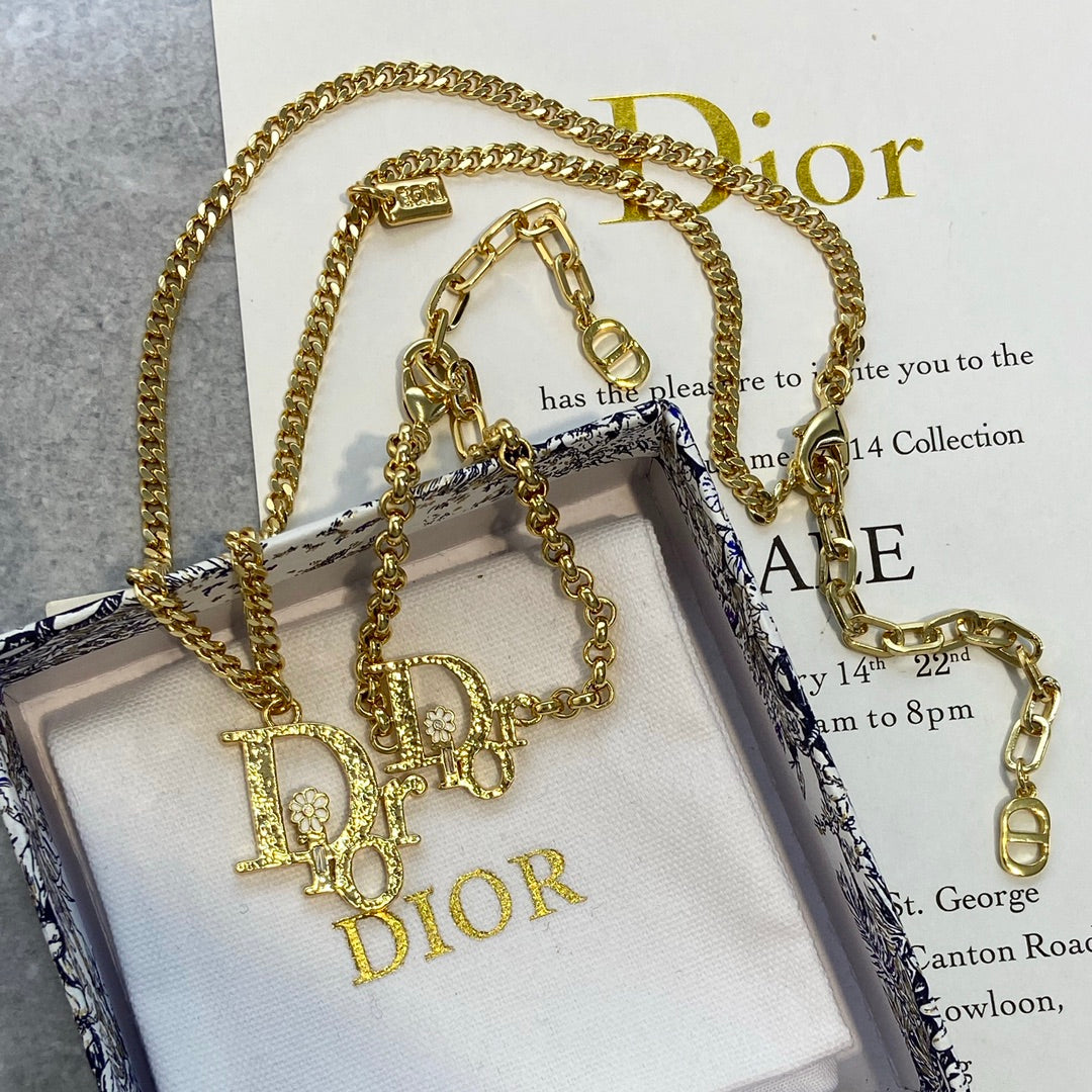P75 Necklace