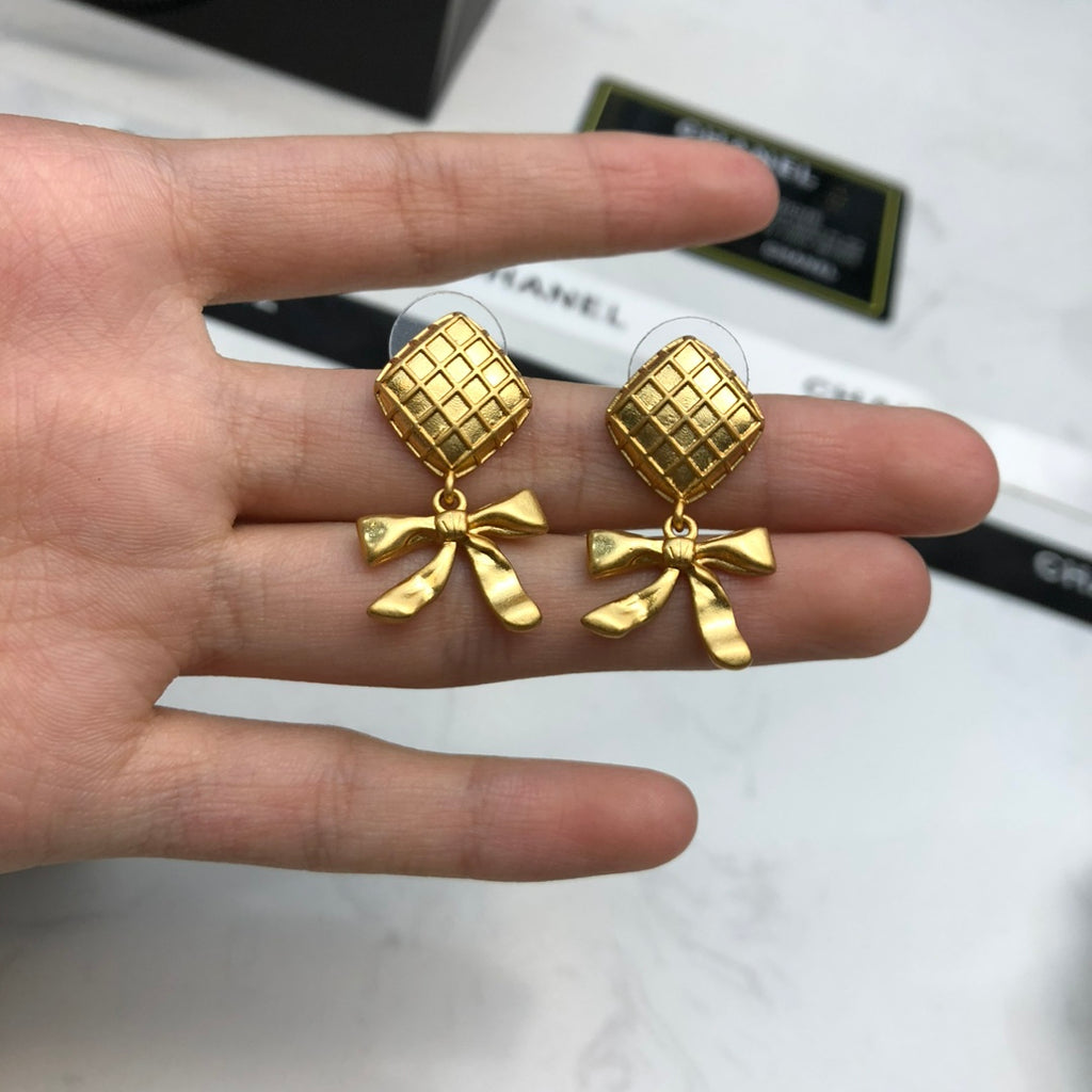 CHANEL Vintage Earrings