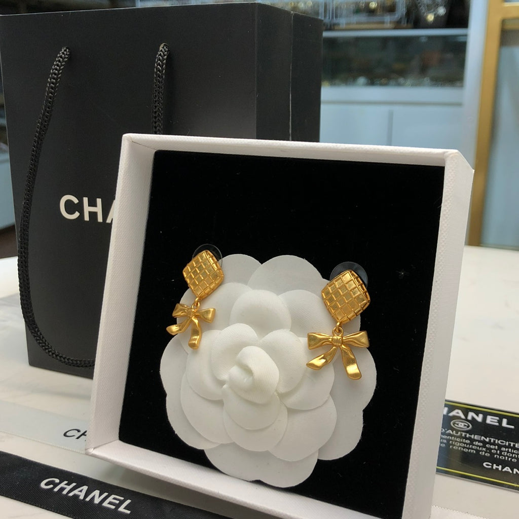 CHANEL Vintage Earrings