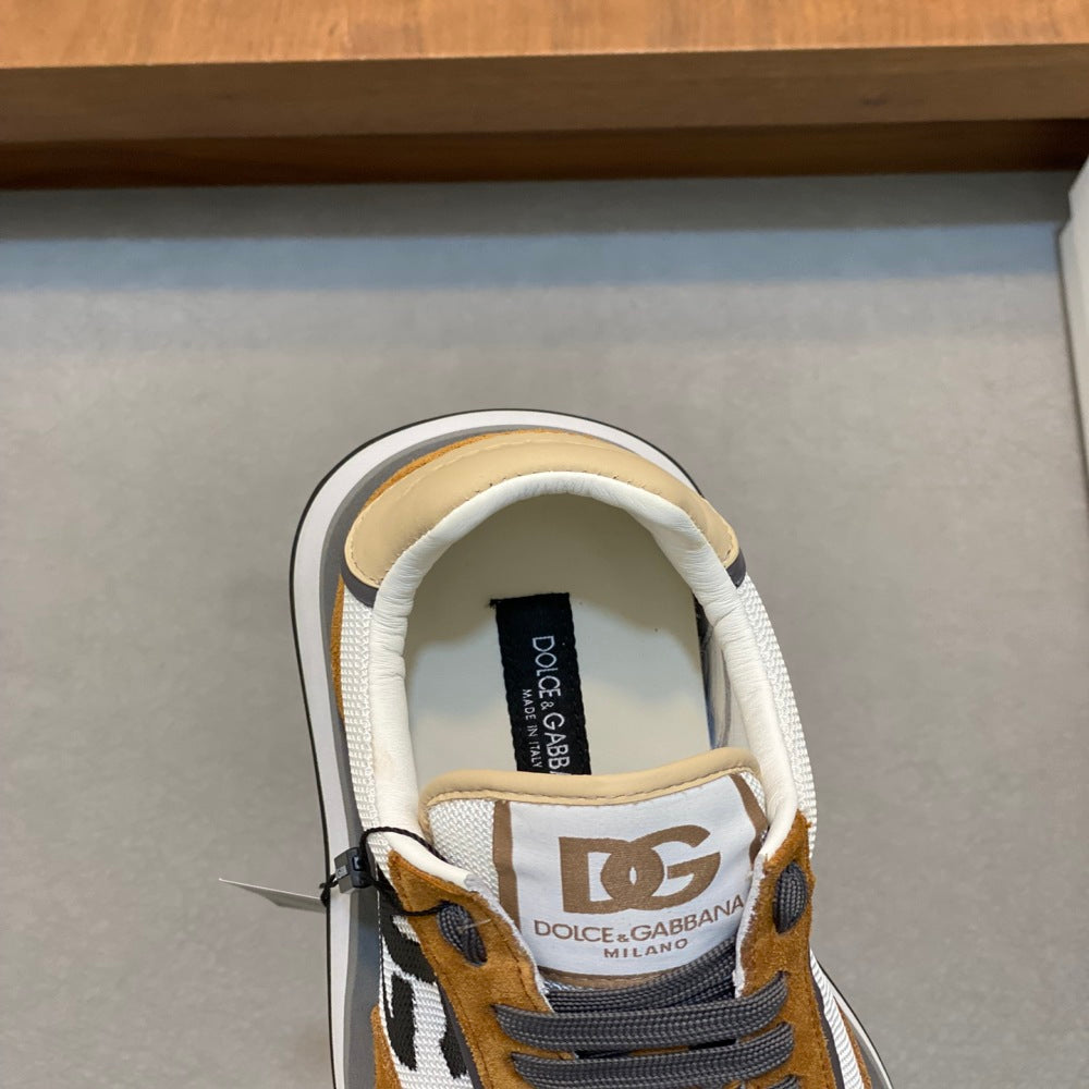 💰210••新品••Dolce&Gabbana••DG✔️高端男士运动•休闲鞋。顶级专柜原单货。 原版进口牛皮 多种材质拼接设计➕进口牛皮内里 牛皮垫脚➕原版TPR弹力大底。 Size：39-44（38、45定制） #379912 - image 7