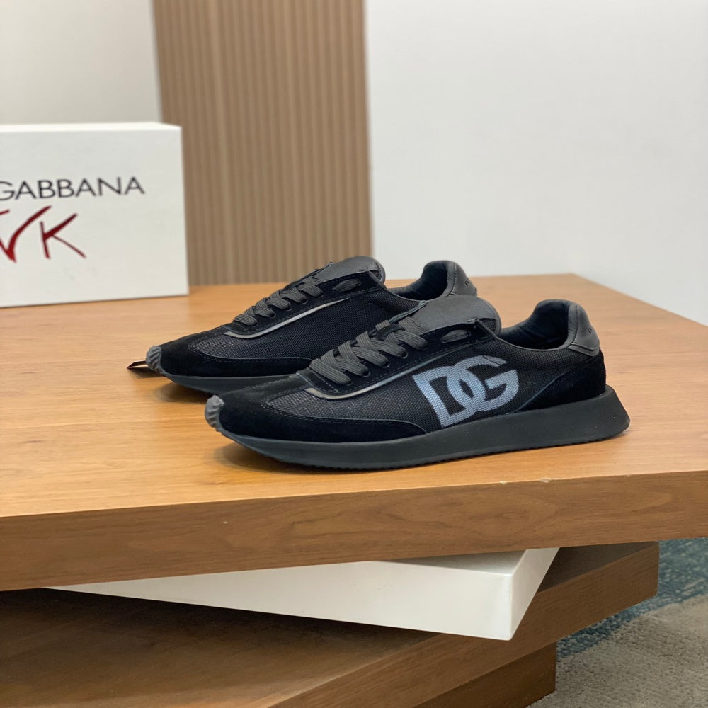 💰210••新品••Dolce&Gabbana••DG✔️高端男士运动•休闲鞋。顶级专柜原单货。 原版进口牛皮 多种材质拼接设计➕进口牛皮内里 牛皮垫脚➕原版TPR弹力大底。 Size：39-44（38、45定制） #379915 - image 3