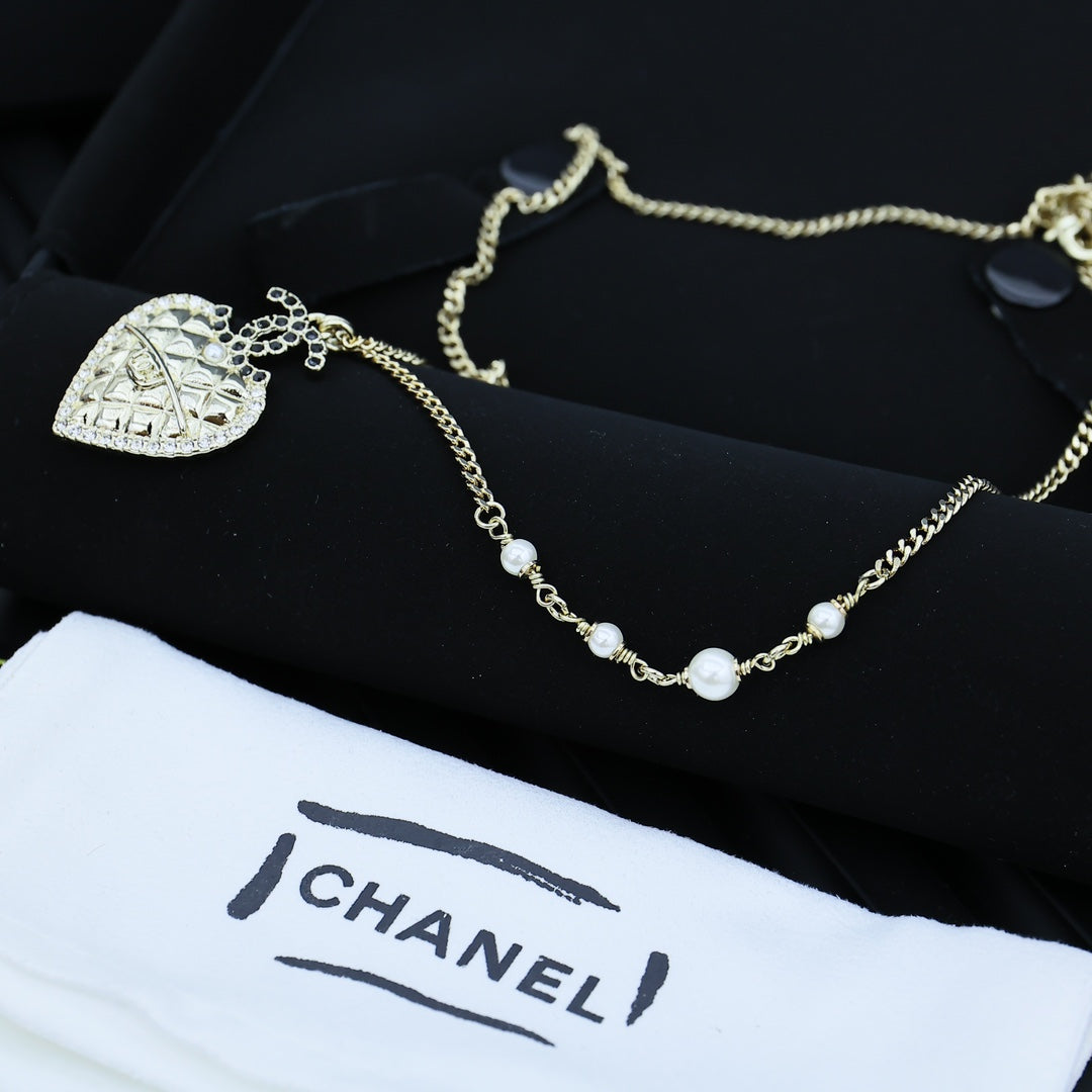 CHANEL Vintage Necklace