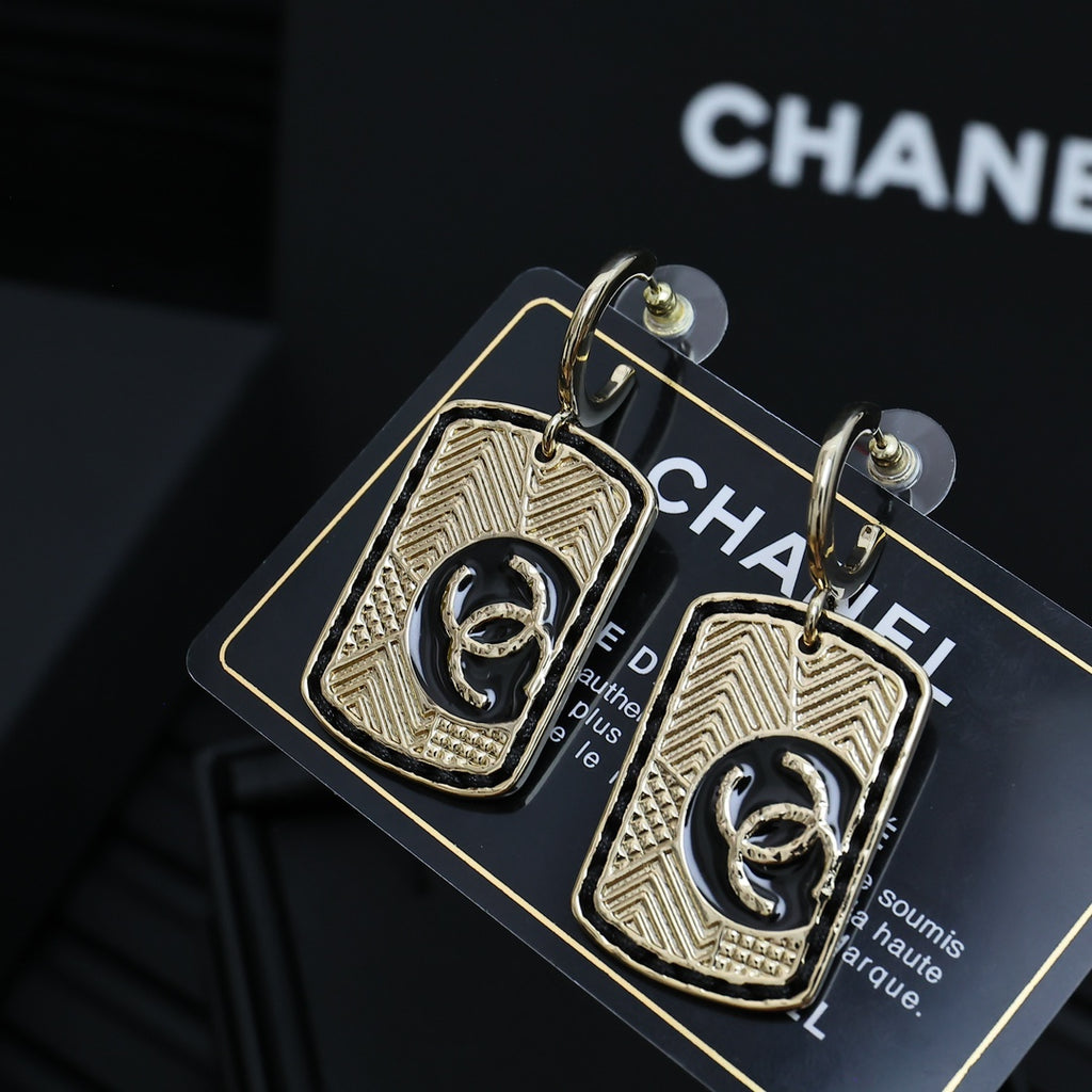 CHANEL Double-C Vintage Earrings