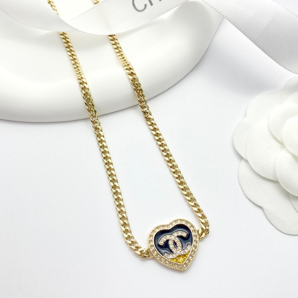 CHANEL Vintage Necklace