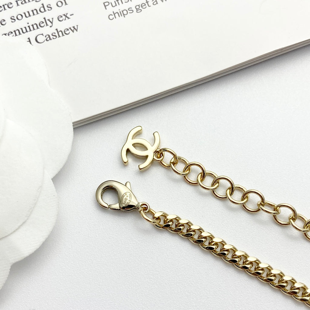 CHANEL Vintage Necklace