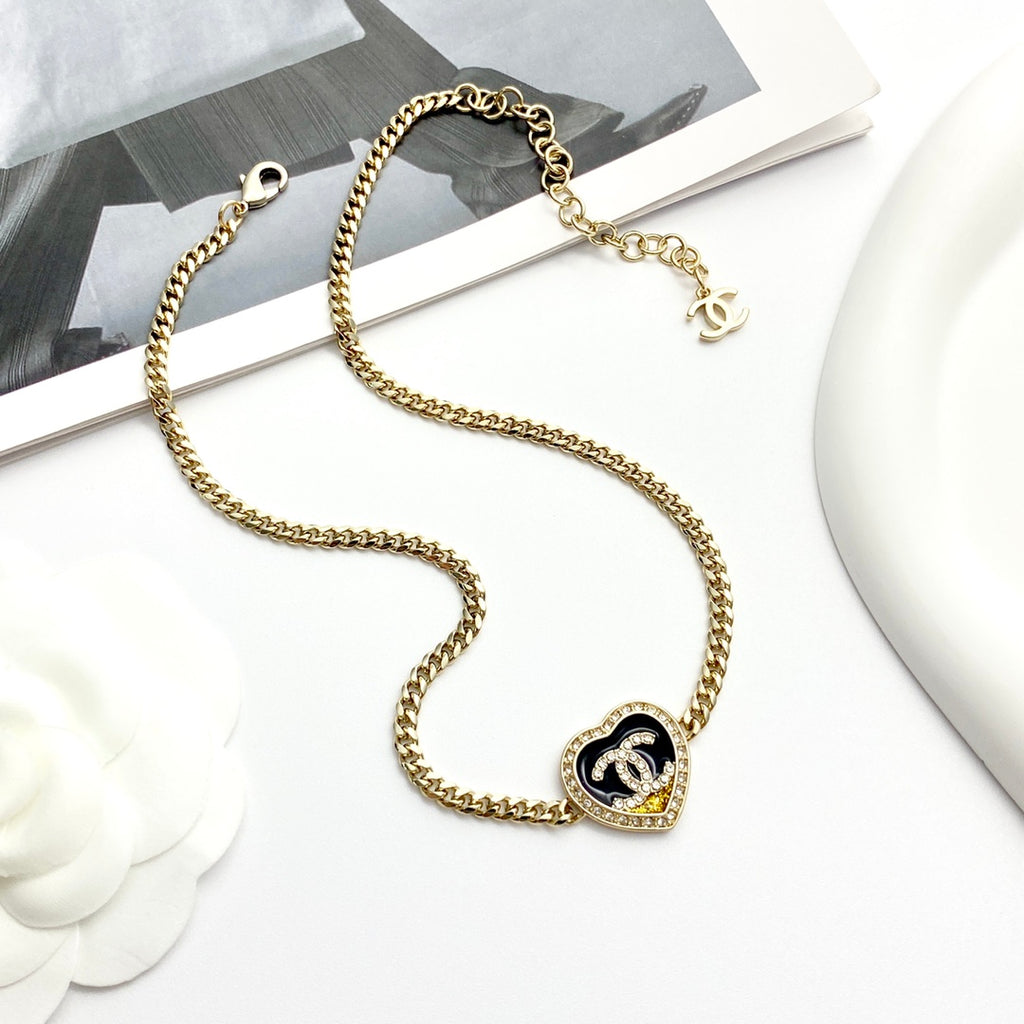 CHANEL Vintage Necklace
