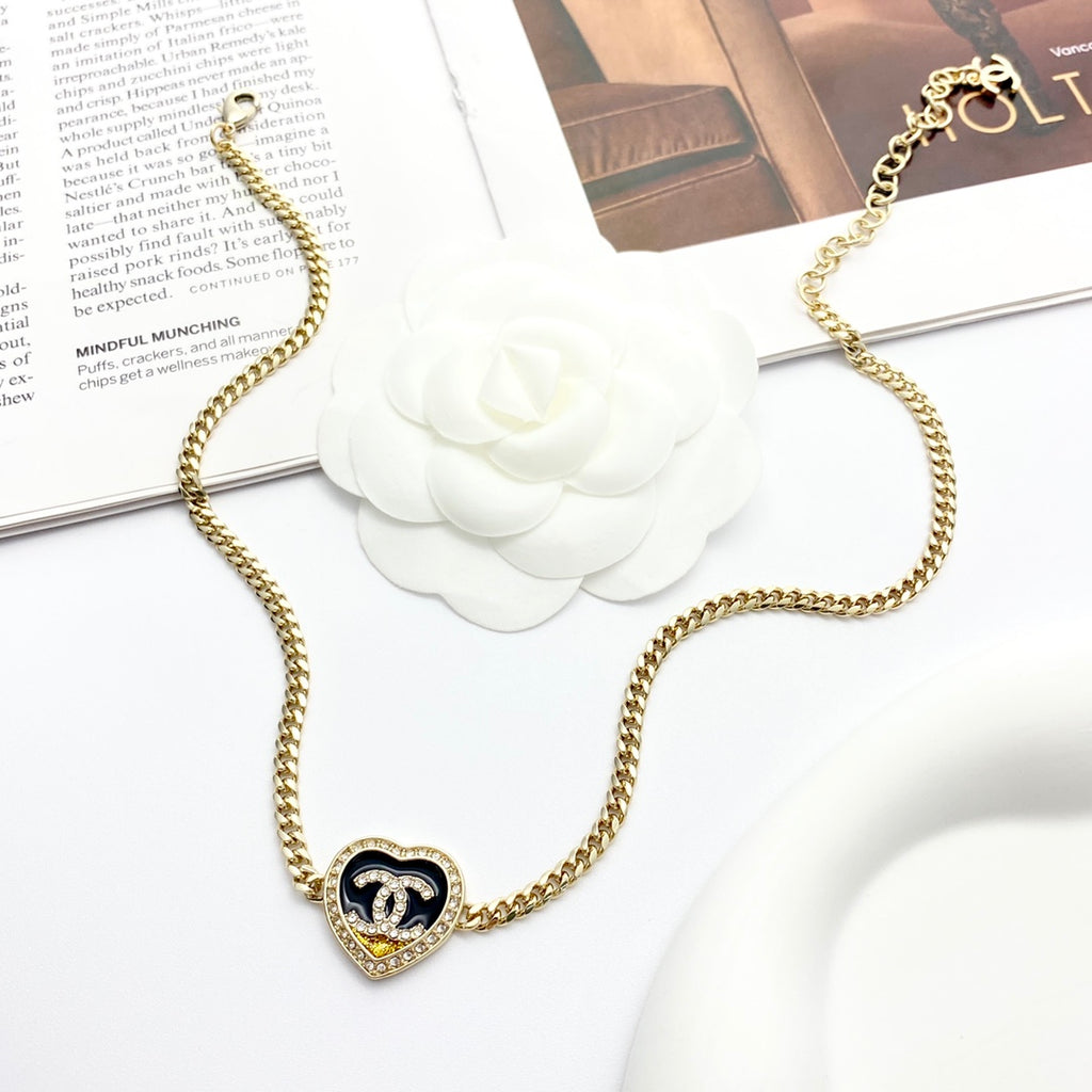 CHANEL Vintage Necklace