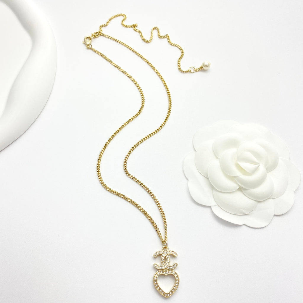 CHANEL Vintage Necklace