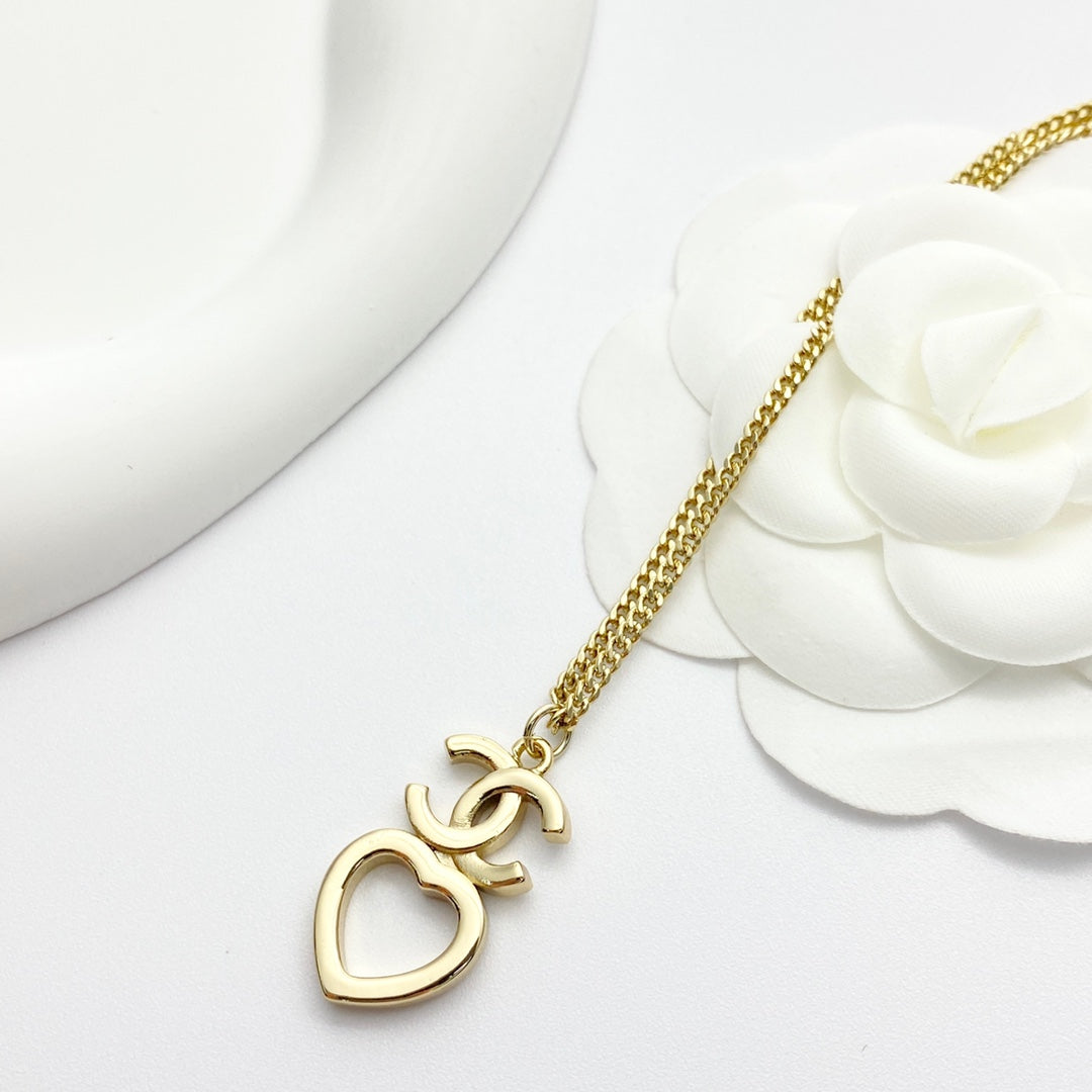 CHANEL Vintage Necklace