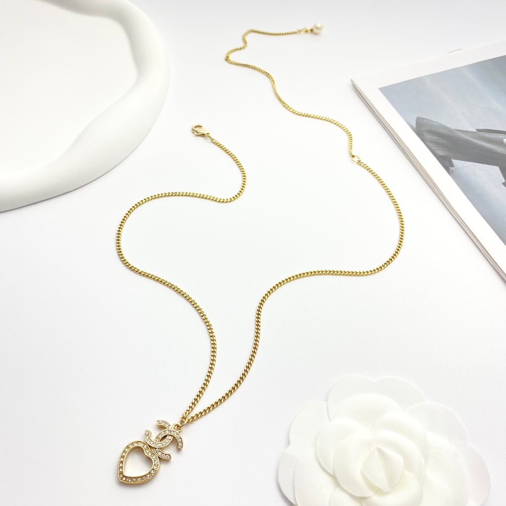 CHANEL Vintage Necklace