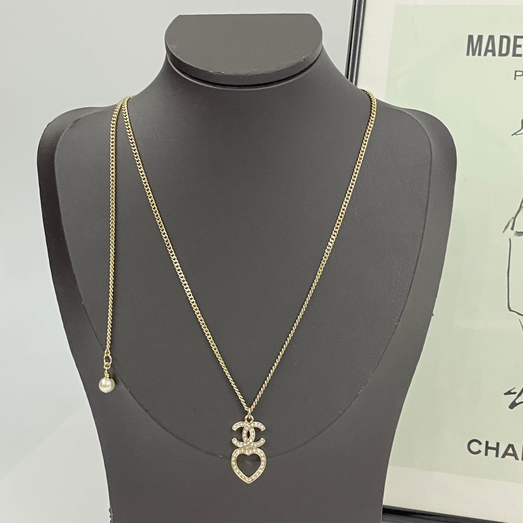 CHANEL Vintage Necklace